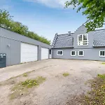 Surrounded By Nature * Vissenbjerg
